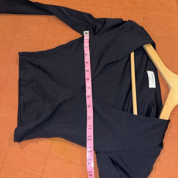 Aritzia Babaton Black Long Sleeve V-Neck Crop Top XS - Picture 4 of 7